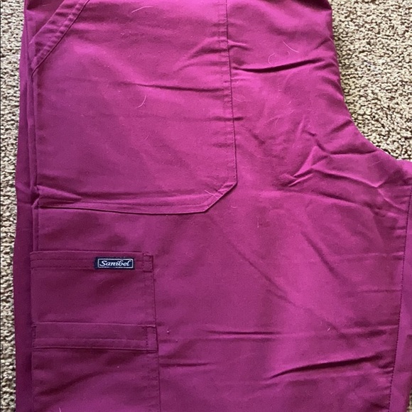 Sanibel Scrub Set - Picture 2 of 3